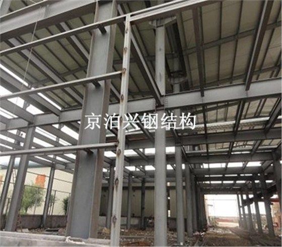 鋼結構廠房墻板施工流程視頻（鋼結構廠房墻板施工流程）