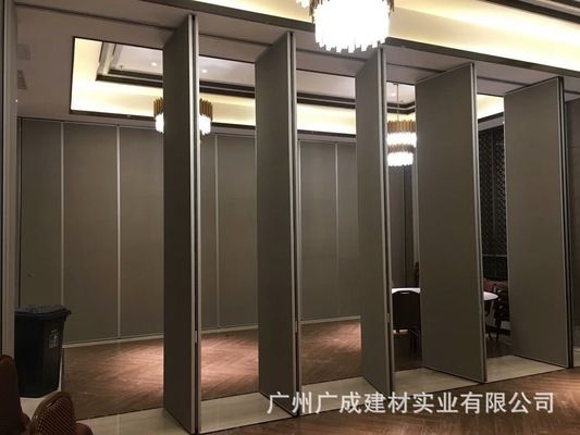 鋼結構玻璃隔斷圖片（鋼結構玻璃隔斷的清潔保養方法不同材質玻璃隔斷價格對比） 鋼結構蹦極設計 第1張